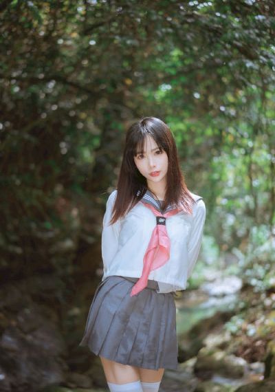 女法官